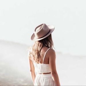 Will + Bear Calloway - Fawn - Never Worn!